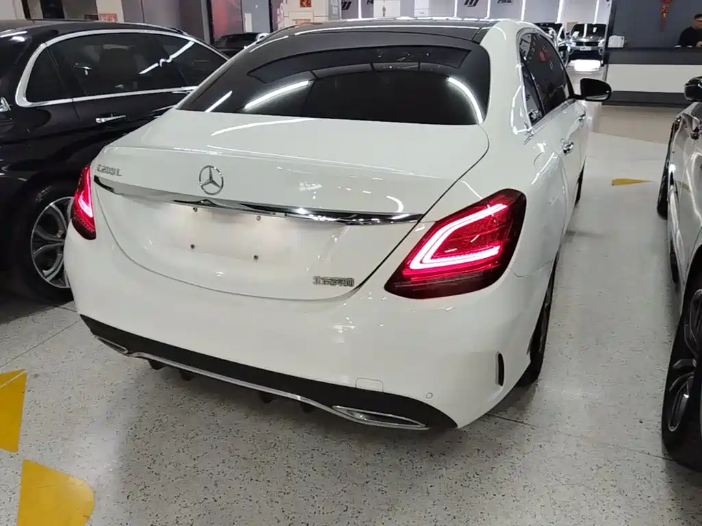 Mercedes-Benz C-Class — миниатюра 7