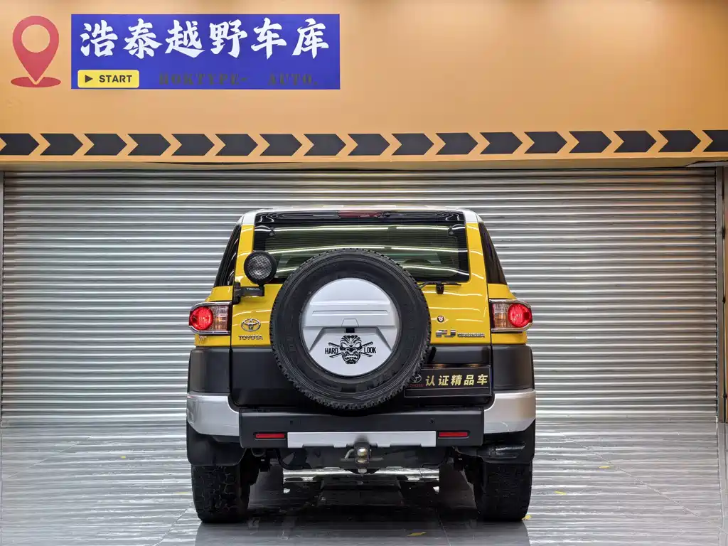 Toyota FJ Cruiser — миниатюра 5