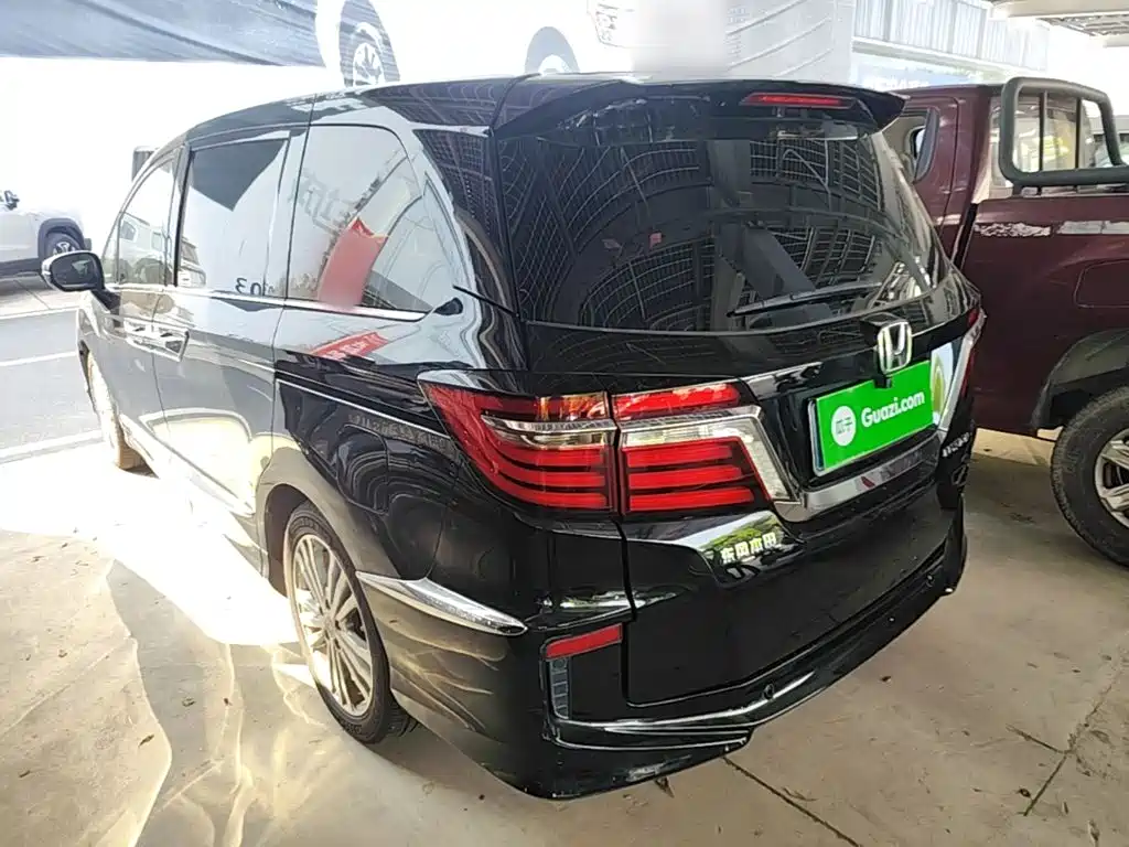 Honda Elysion — миниатюра 5