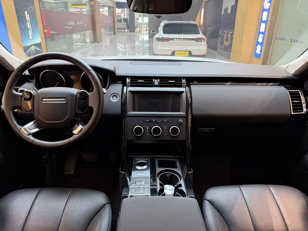 Land Rover Discovery 2019 3.0 SC V6 SE