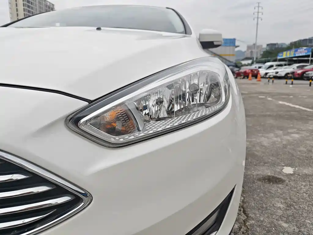 Ford Focus — миниатюра 9
