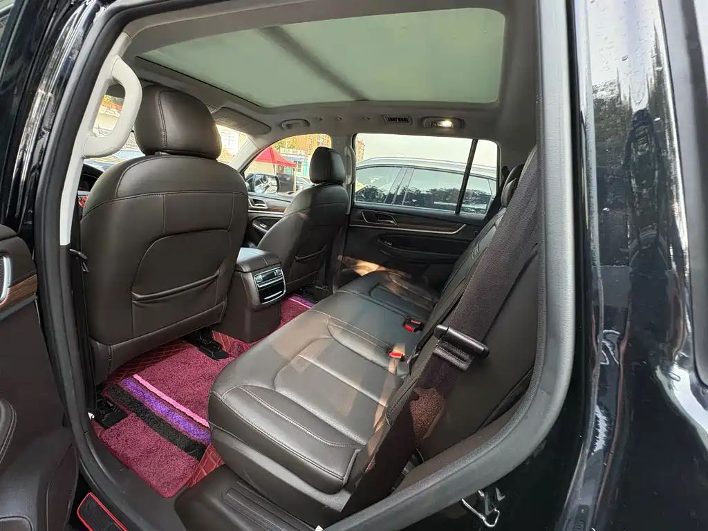 Roewe RX8 — миниатюра 9