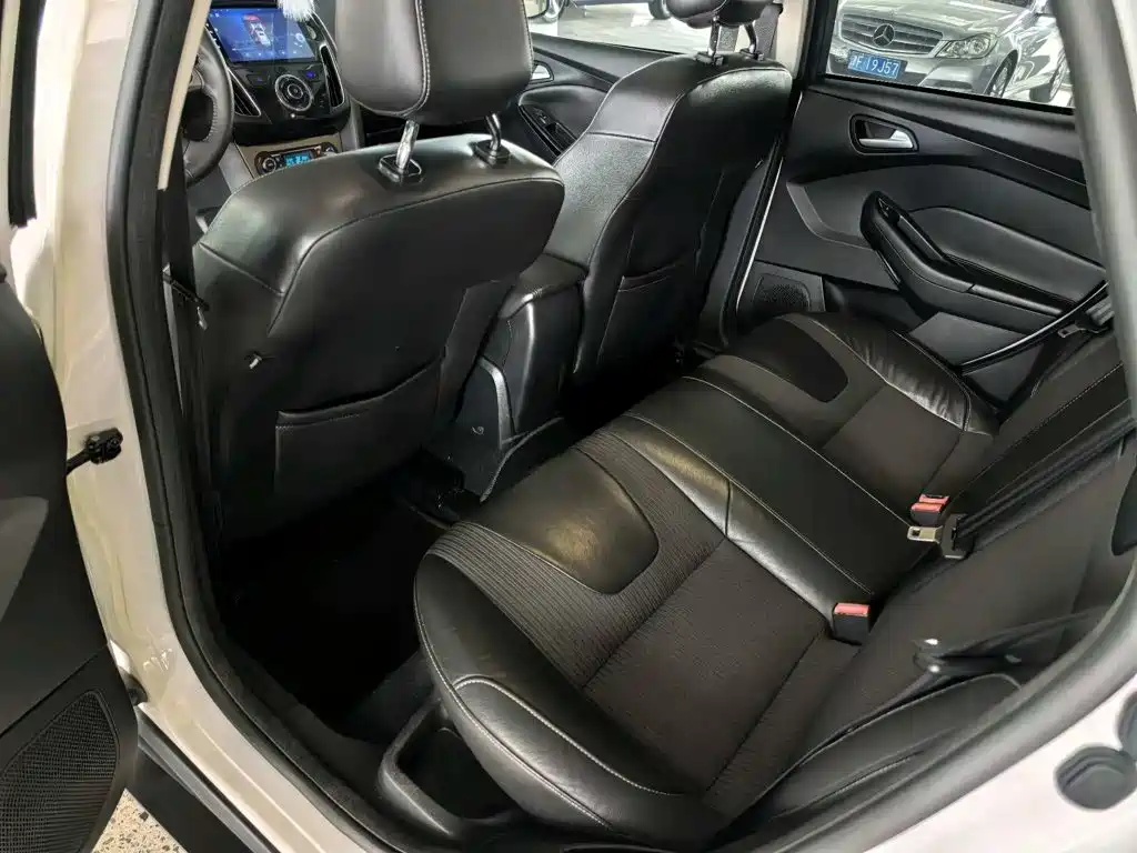 Ford Focus — миниатюра 5