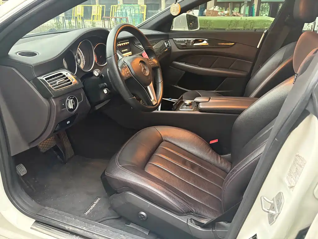 Mercedes-Benz CLS — миниатюра 8