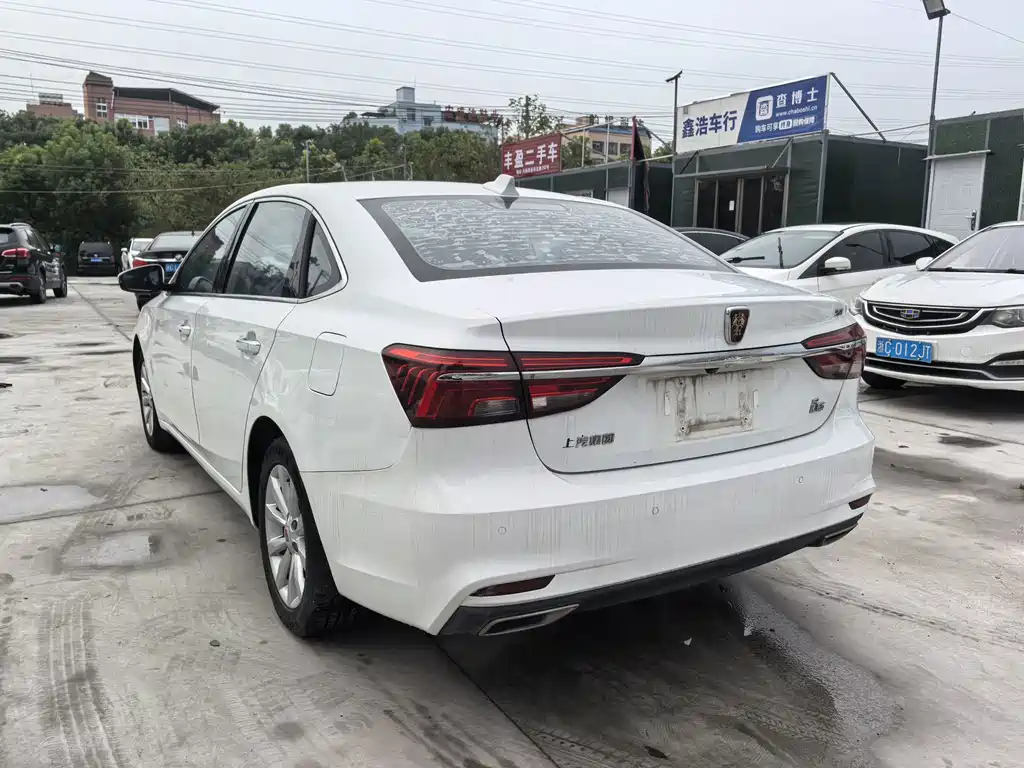Roewe i6 Classic — миниатюра 4