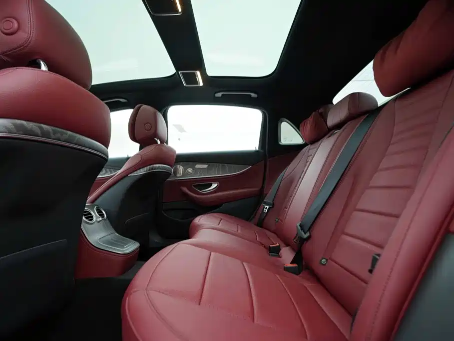 Mercedes-Benz E-Class — миниатюра 19
