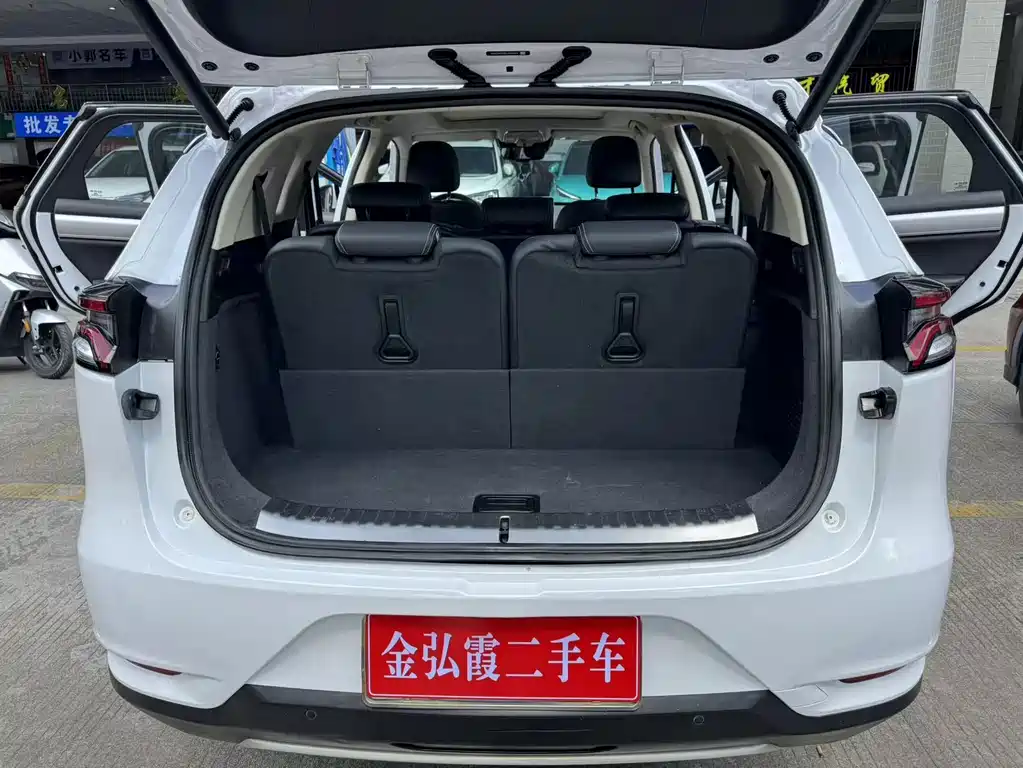 BYD Tang — миниатюра 15