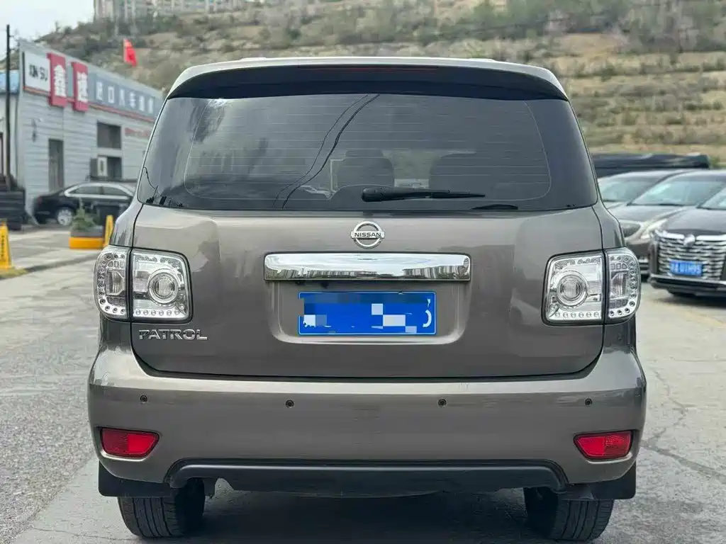 Nissan Patrol 2018 5.6L