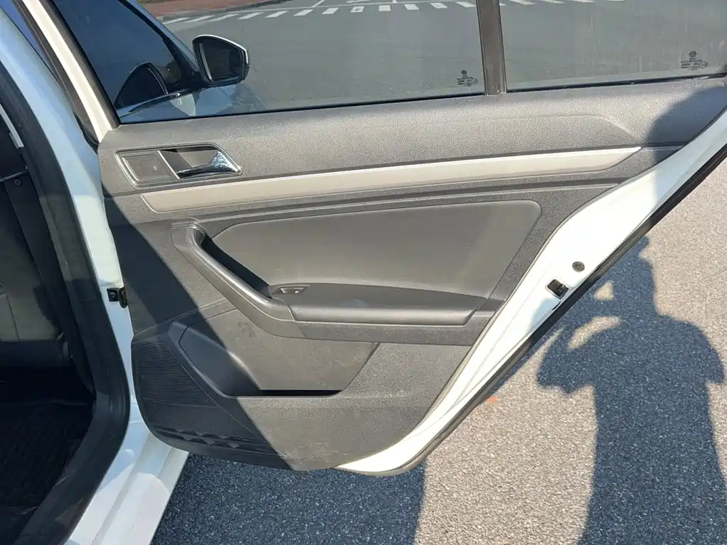 Volkswagen Lavida — миниатюра 18