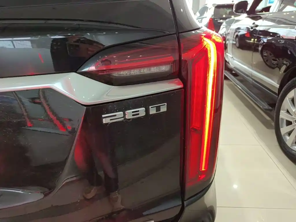 Cadillac XT6 — миниатюра 8