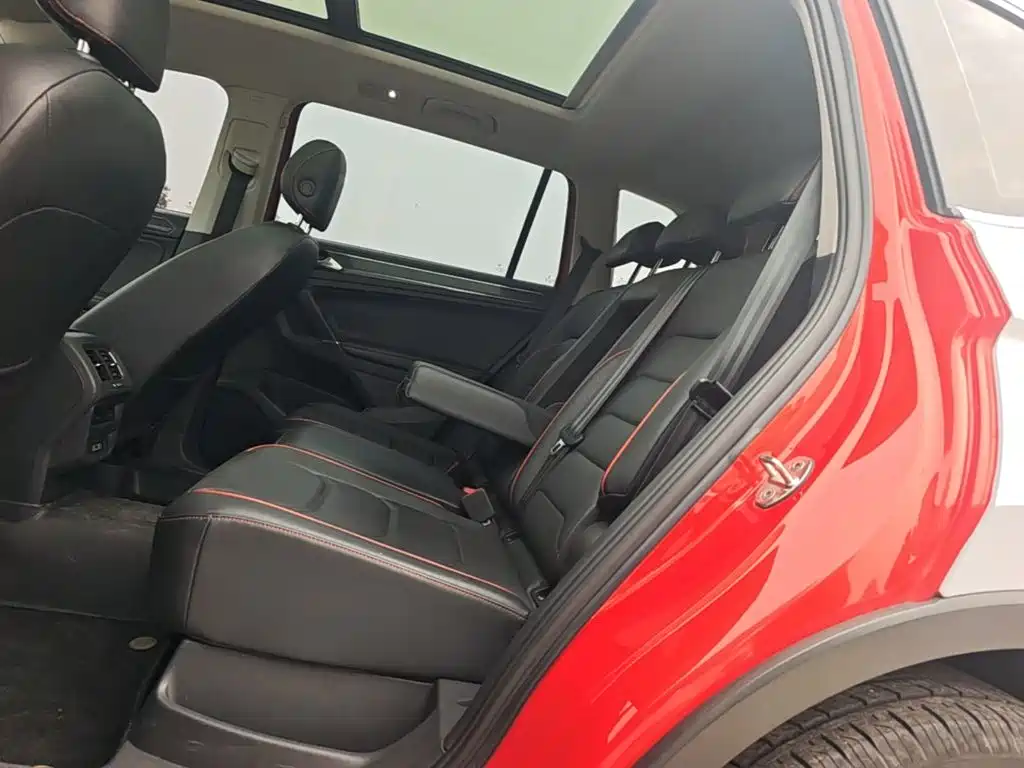 Volkswagen Tiguan L — миниатюра 17