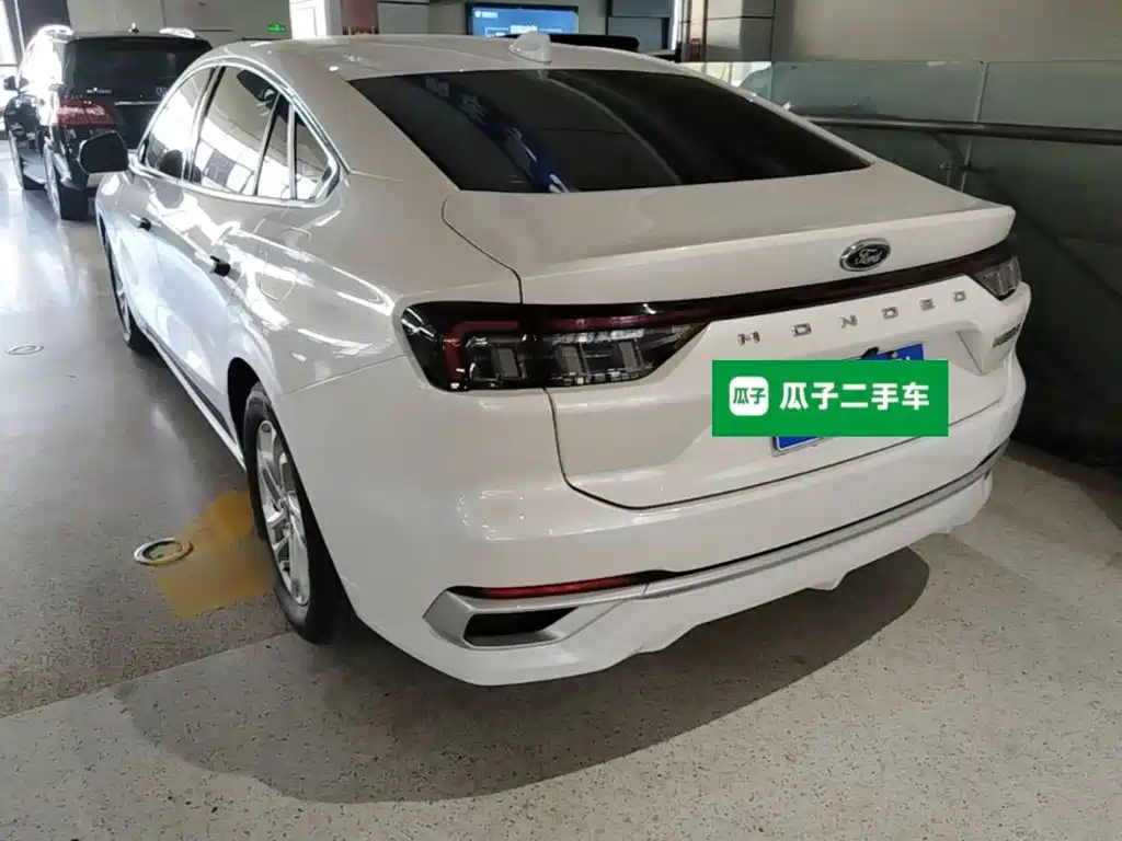 Ford Mondeo — миниатюра 5