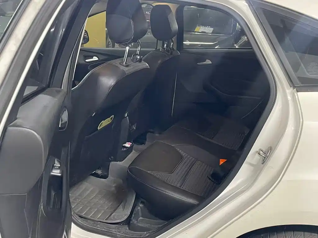 Ford Focus — миниатюра 8