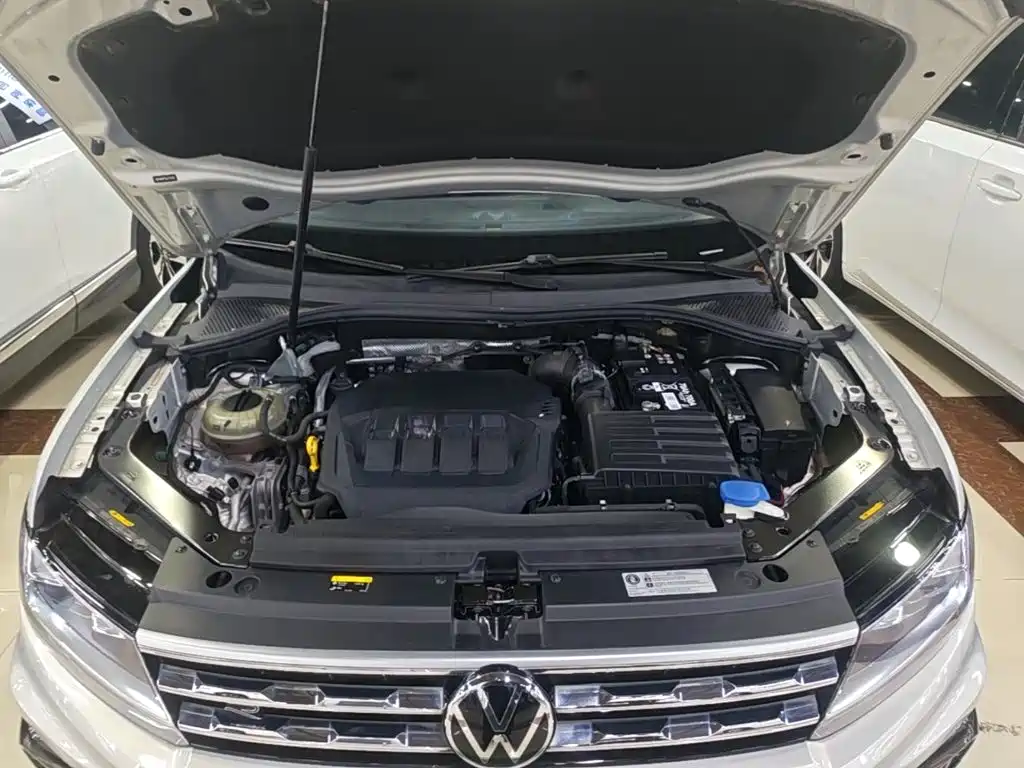 Volkswagen Tiguan L — миниатюра 20