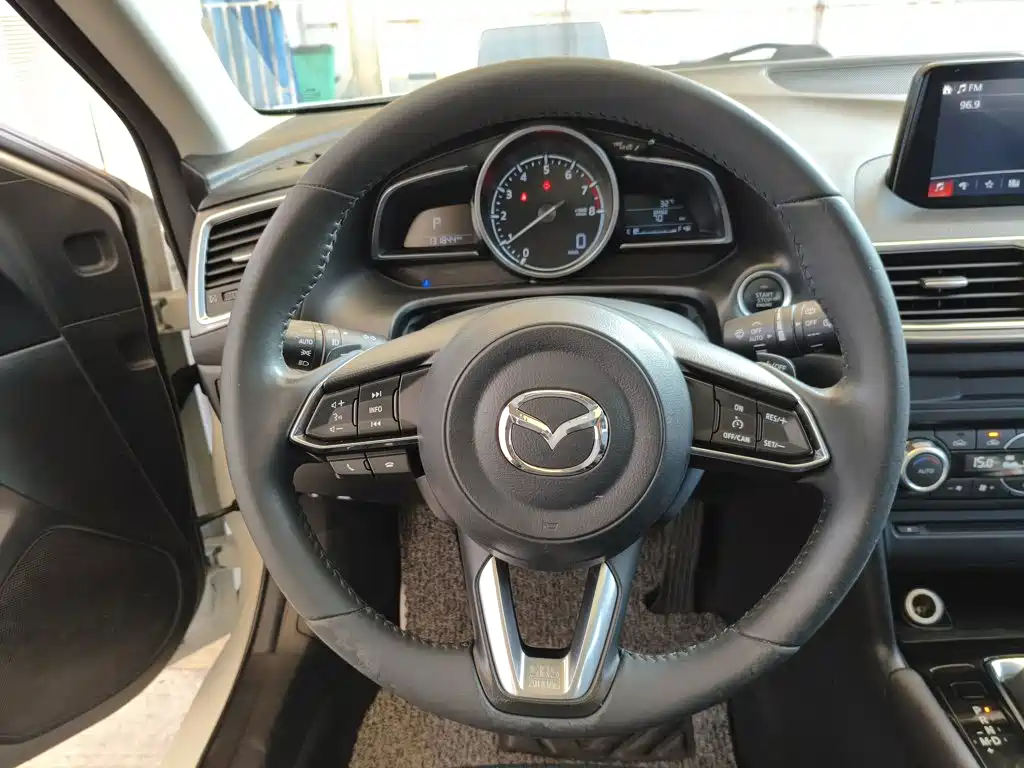 Mazda 3 Axela — миниатюра 11
