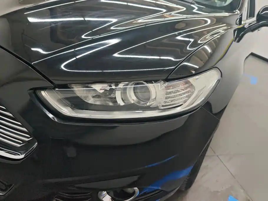 Ford Mondeo — миниатюра 5