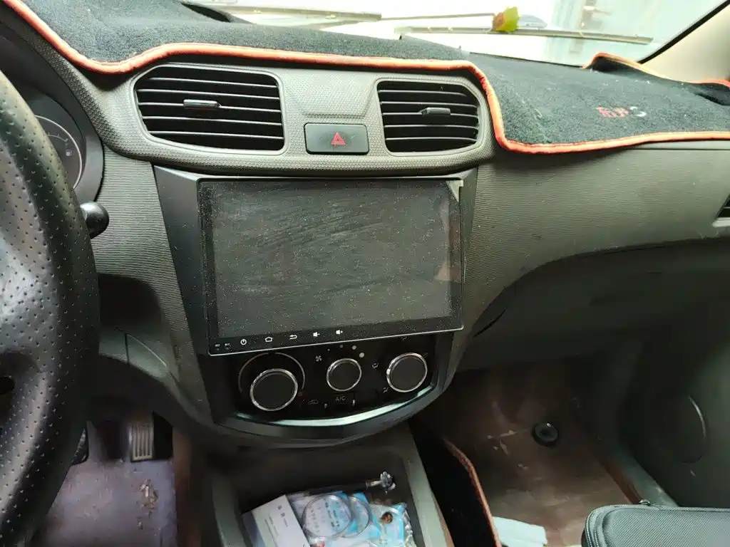 Wuling Hongguang — миниатюра 14