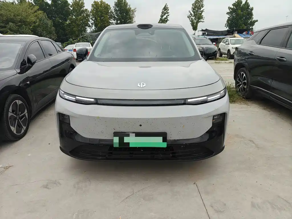 Leapmotor Leapmotor B10 — миниатюра 2
