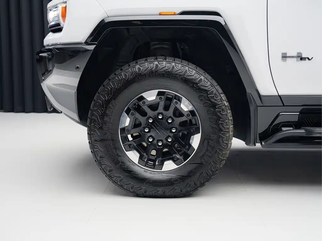 Durant Guild HUMMER EV — миниатюра 9