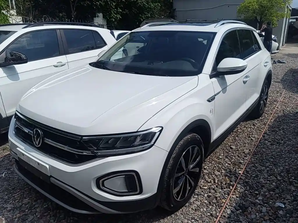 Volkswagen T-Roc — миниатюра 2