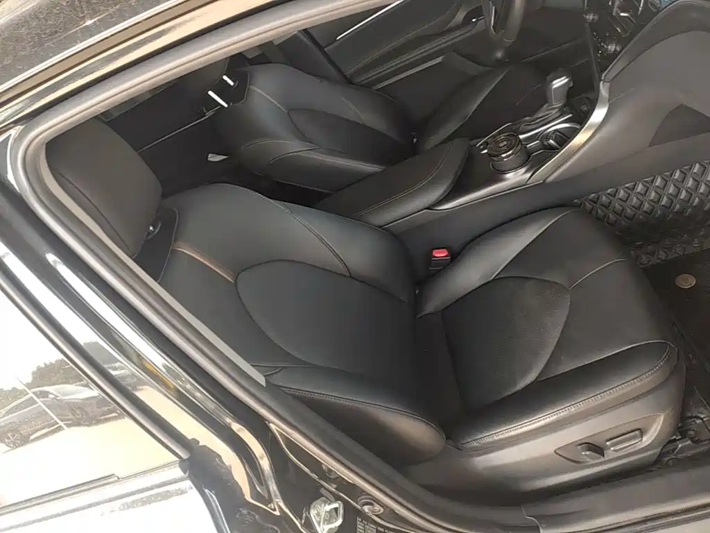 Toyota Camry — миниатюра 20