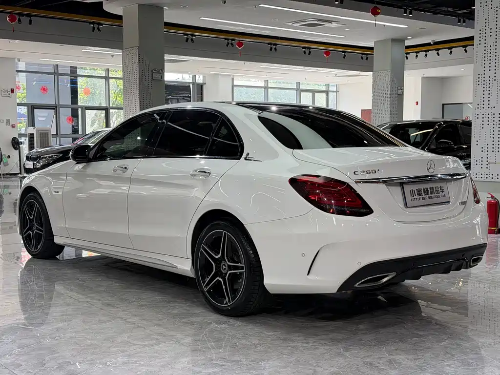 Mercedes-Benz C-Class — миниатюра 15