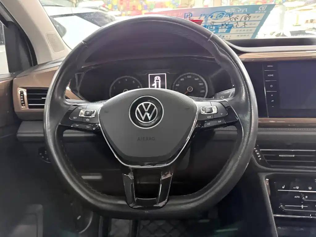Volkswagen Tharu - фото 14
