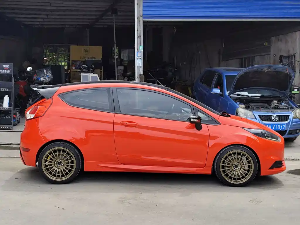 Ford Fiesta 1.6T ST, фото 13