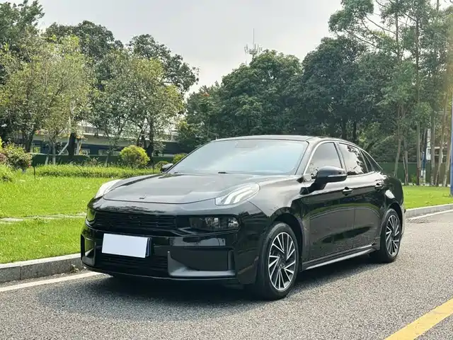 2021 Lynk & Co 03