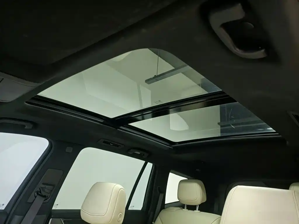 Cadillac XT6 — миниатюра 12