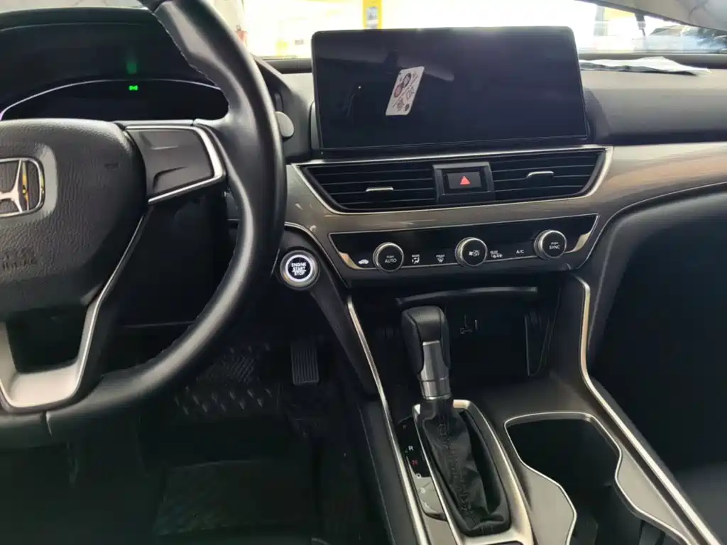 Honda Accord — миниатюра 13