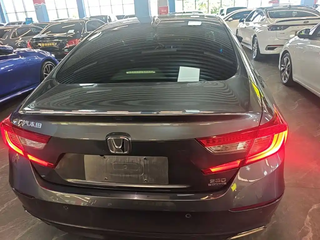 Honda Accord — миниатюра 6