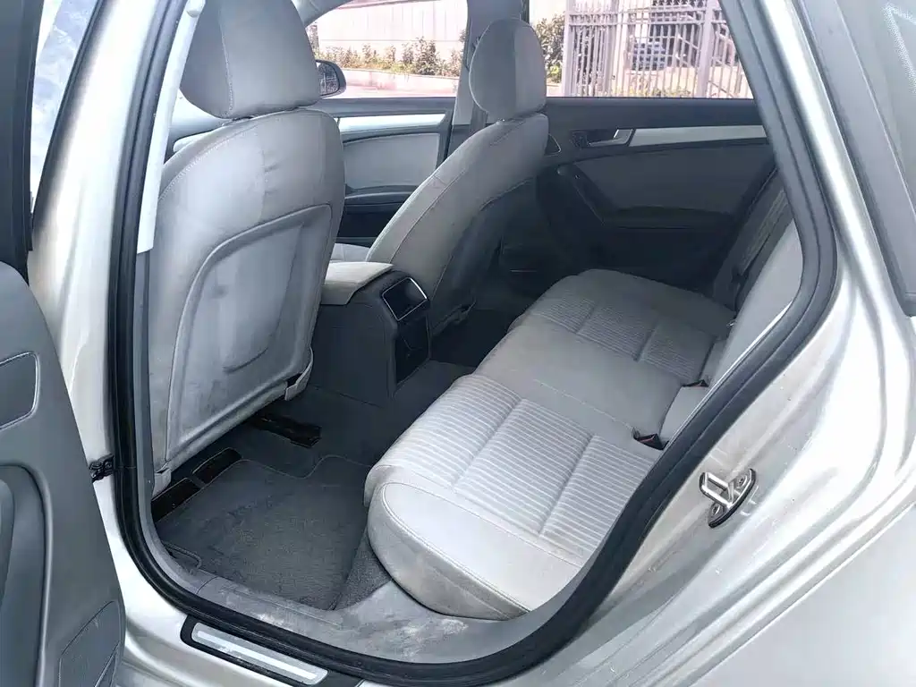 Audi A4L — миниатюра 10
