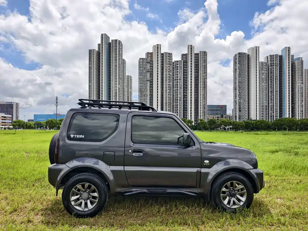 Suzuki Jimny — миниатюра 7