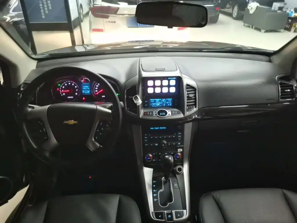 Chevrolet Captiva — миниатюра 10