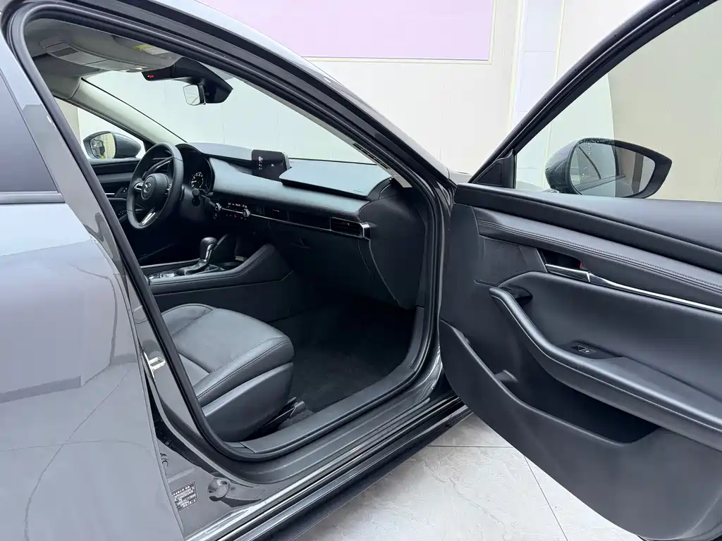 Mazda 3 Axela — миниатюра 21