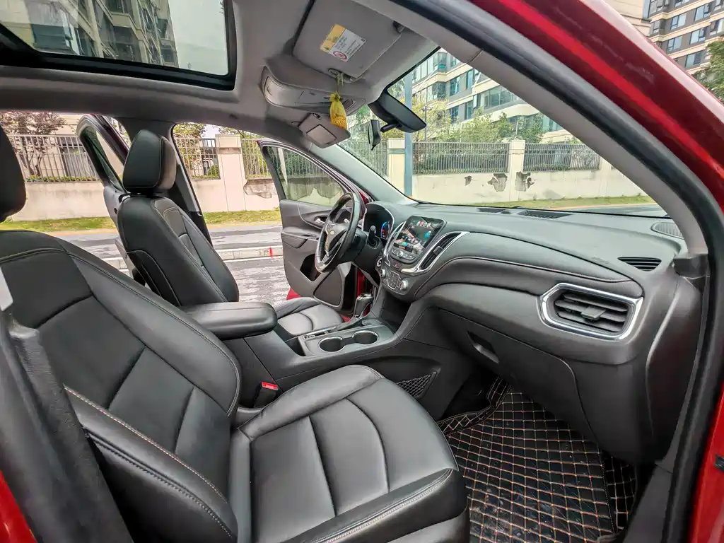 Chevrolet Equinox — миниатюра 12