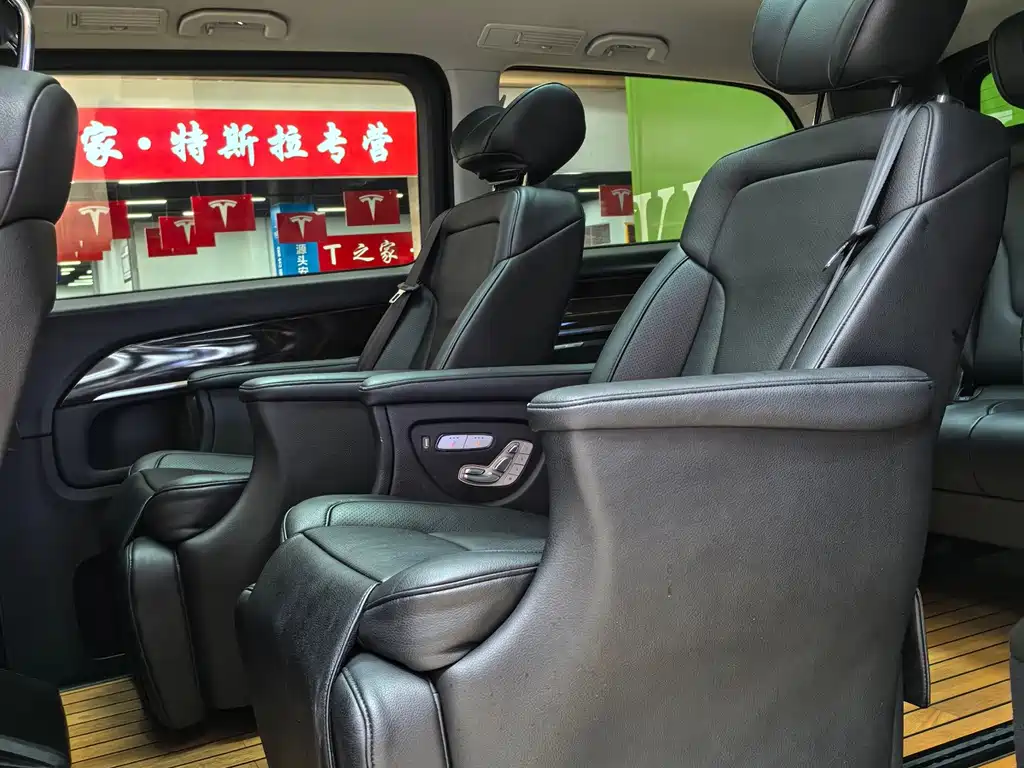 Mercedes-Benz V-Class — миниатюра 16