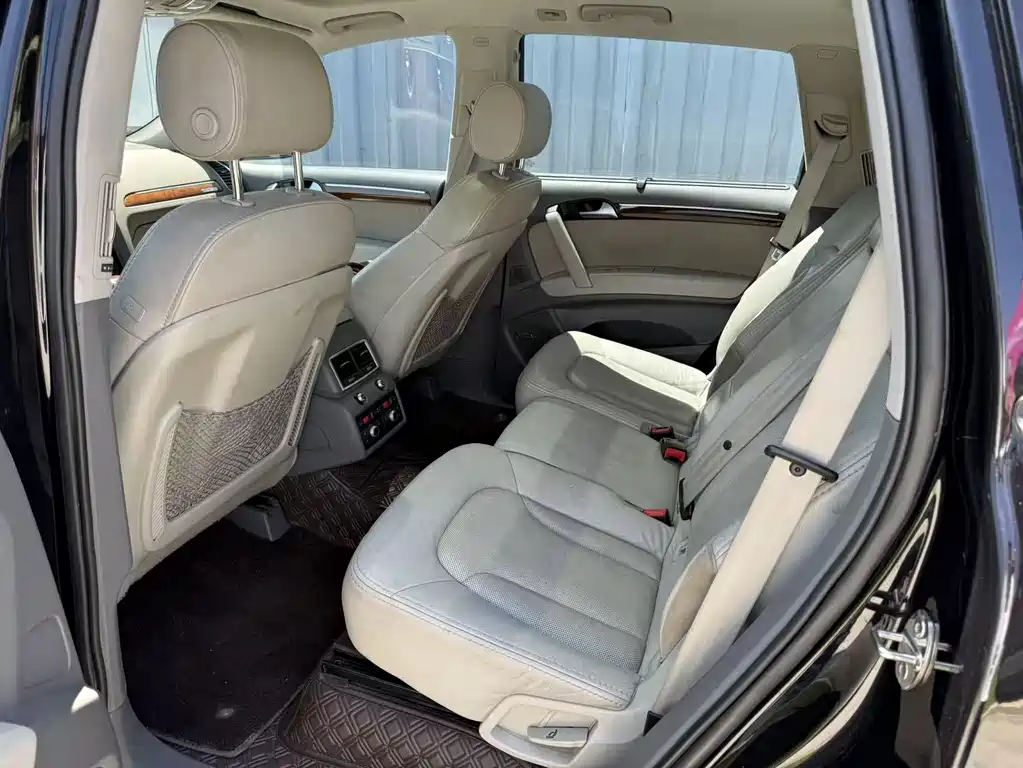 Audi Q7 2011 3.0 TFSI Comfort (245kW