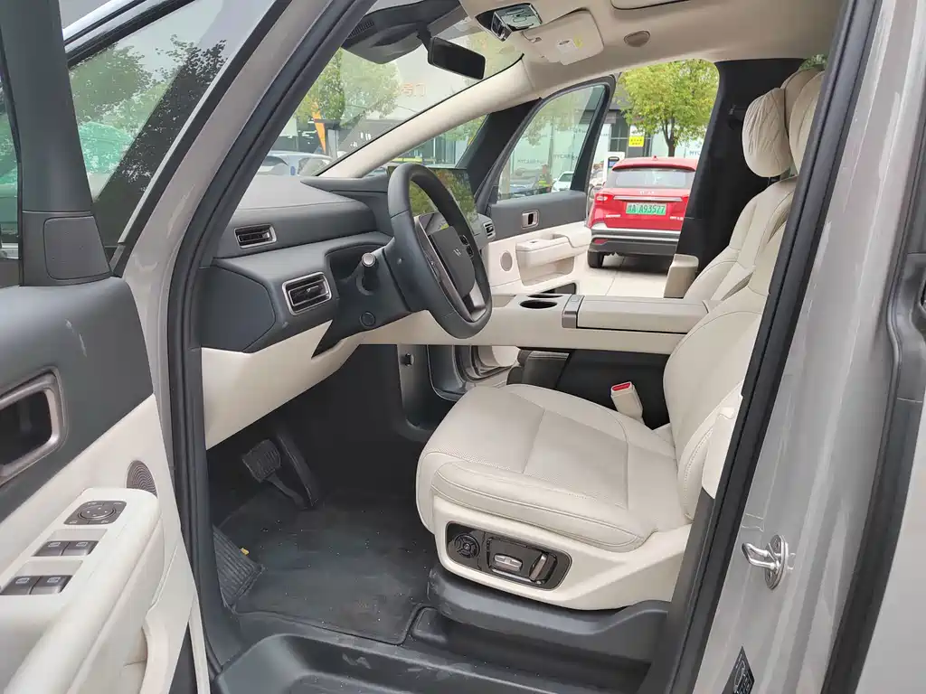 Li Auto Li MEGA — миниатюра 13