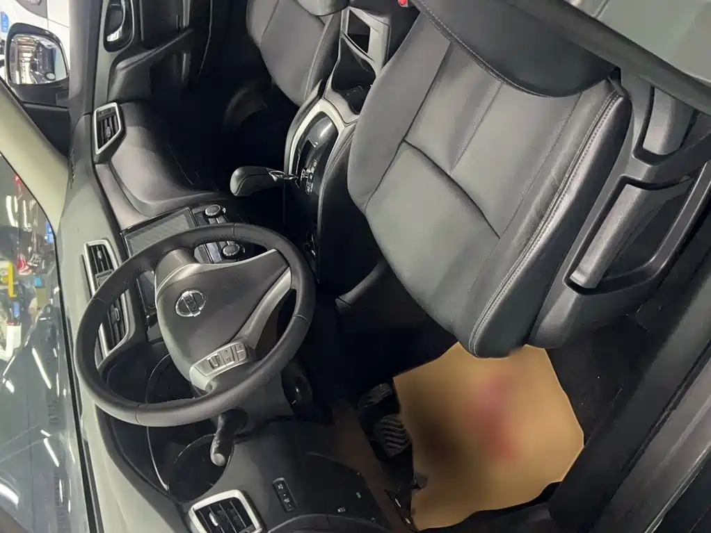 Nissan X-Trail — миниатюра 12