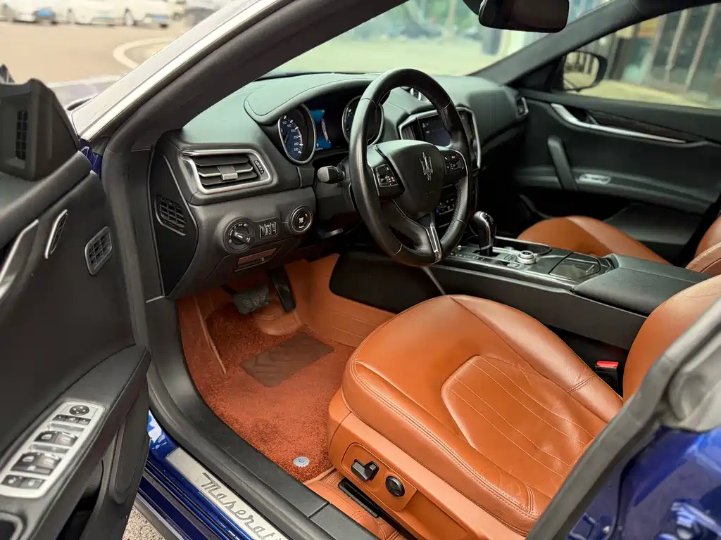 Maserati Ghibli 3.0T Standard Edition, фото 9