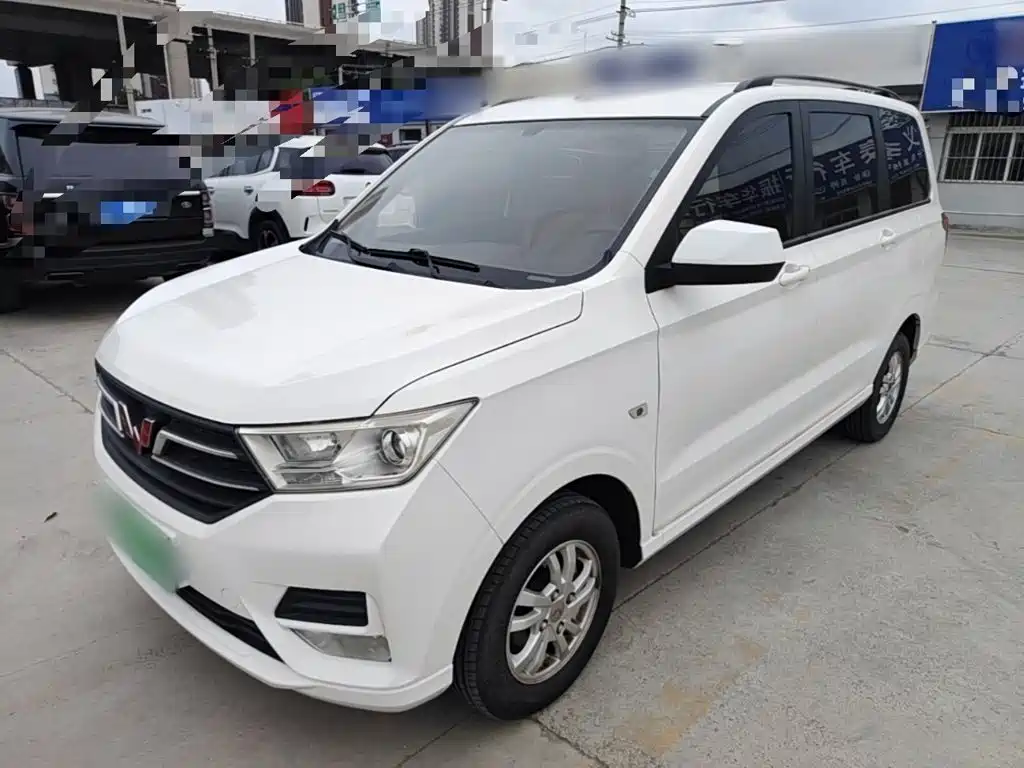 Wuling Hongguang — миниатюра 2