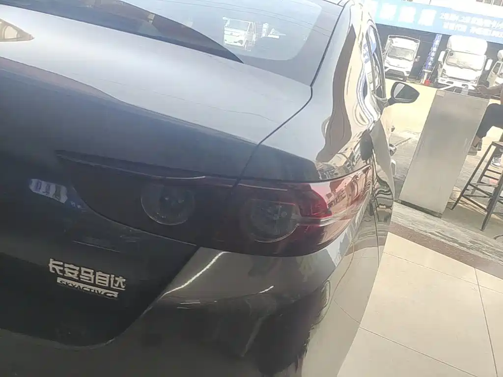 Mazda 3 Axela — миниатюра 8