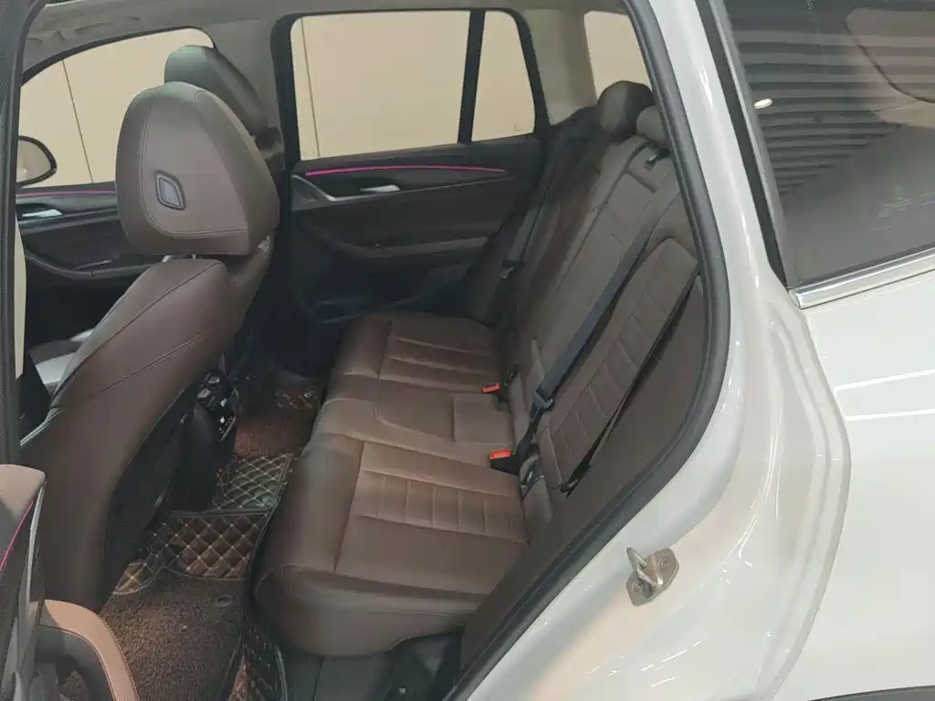 BMW X3 — миниатюра 11