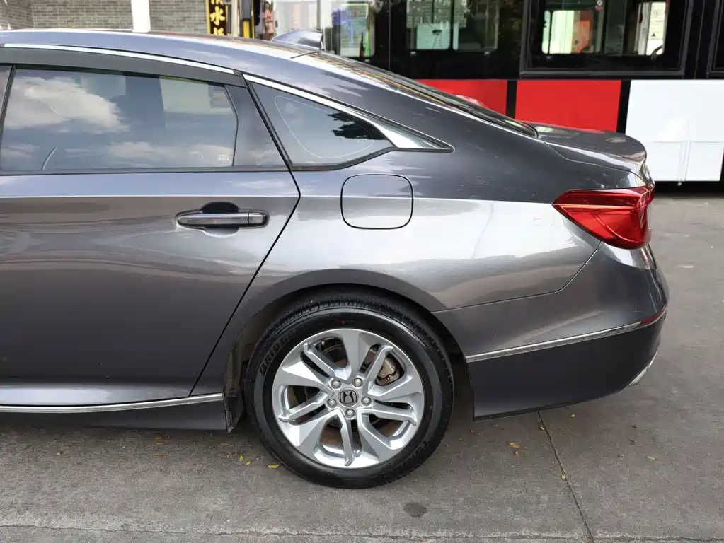 Honda Accord — миниатюра 27