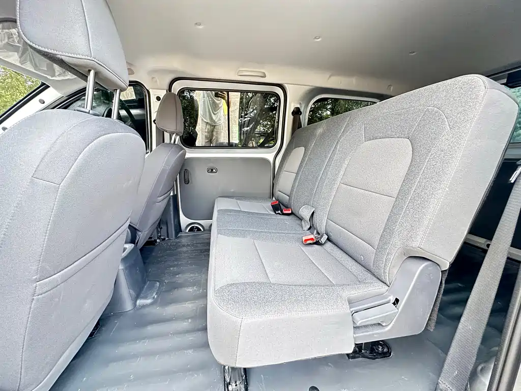 Wuling Rongguang EV — миниатюра 13