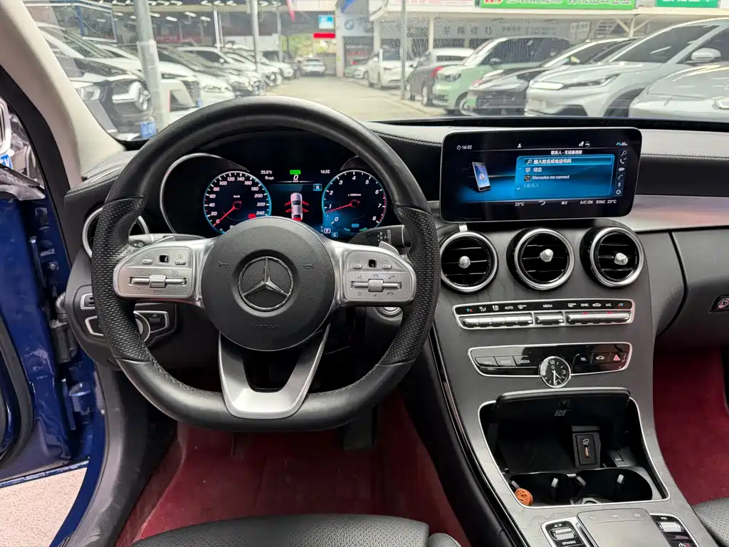 Mercedes-Benz C-Class — миниатюра 14