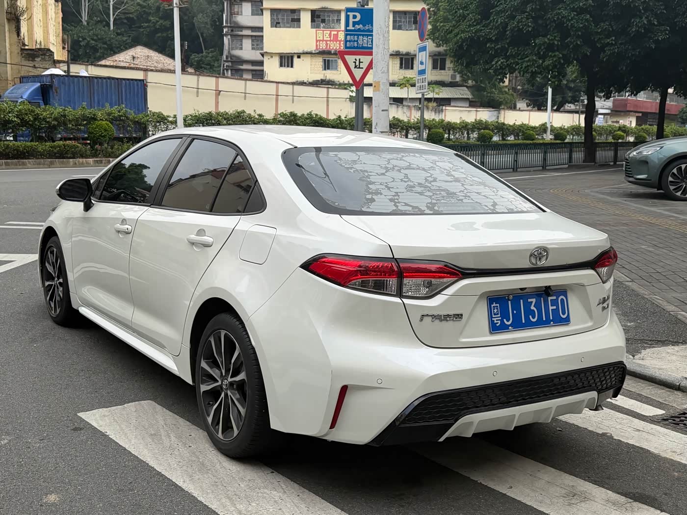 Toyota Levin 1.2 л 2022 г. Белый, пробег 18000 км