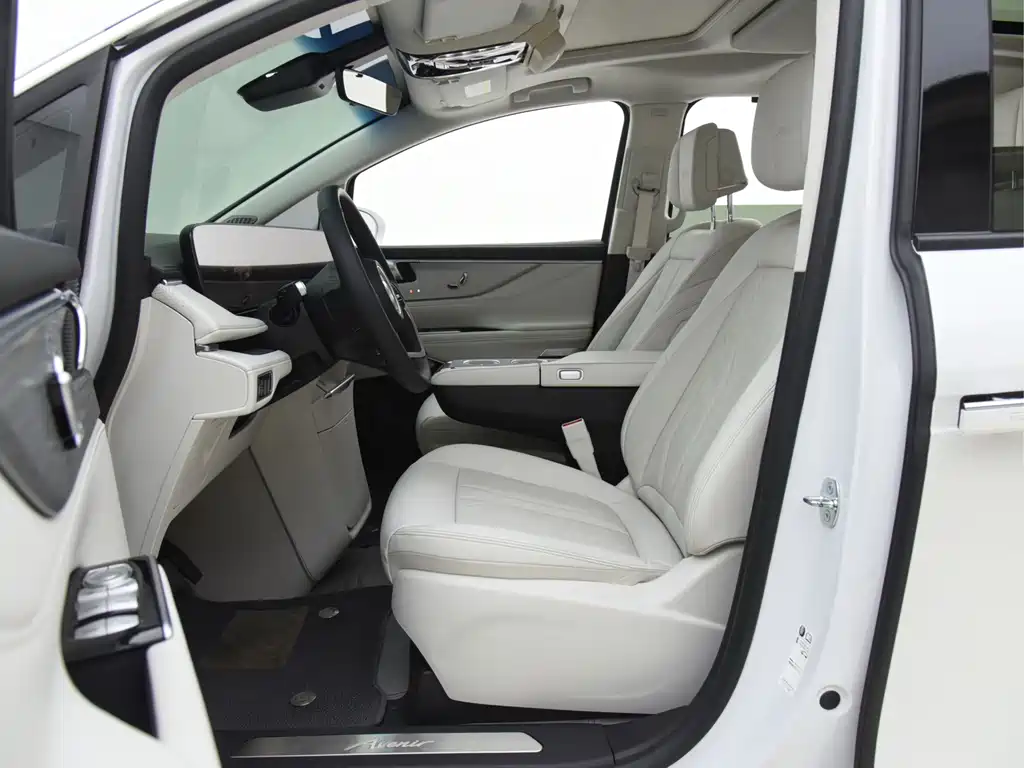 Buick GL8 Hybrid — миниатюра 12
